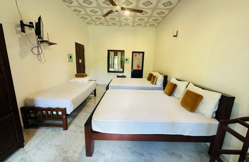 Anuradhapura Villa | Difference Rajarata Hotel with AC in historic Anuradhapura