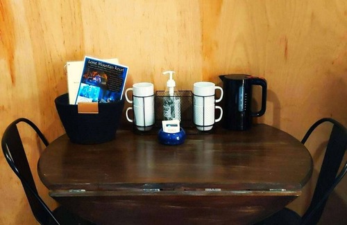 Cave Junction Cabin | Diggins Cabin 2 - Restrooms and Showers are only a short walk away.