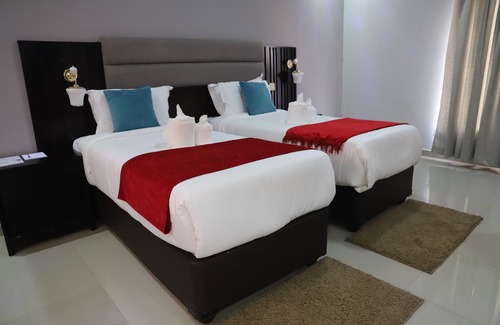 Tshabong Hotel | Dikukama Executive Hotel