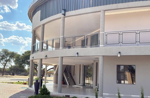 Tshabong Hotel | Dikukama Executive Hotel