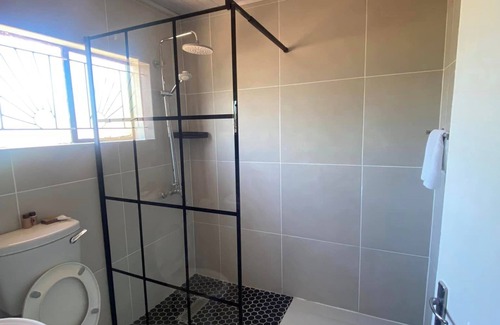 Tshabong Hotel | Dikukama Hotel
