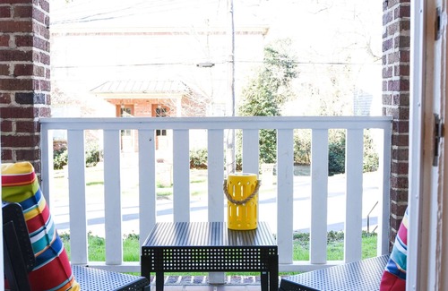 Dilworth Condo | DilworthDigs, a groovy little place!