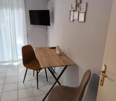 Komotini Apartment | Dimi's home