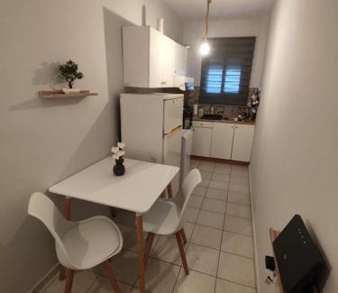Komotini Apartment | Dimi's home