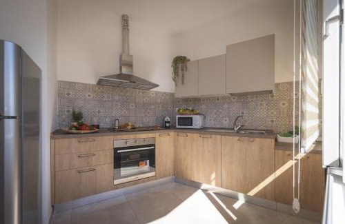 Vada Apartment | Dimora Belvedere con mansarda e balcone a 5 minuti dal mare