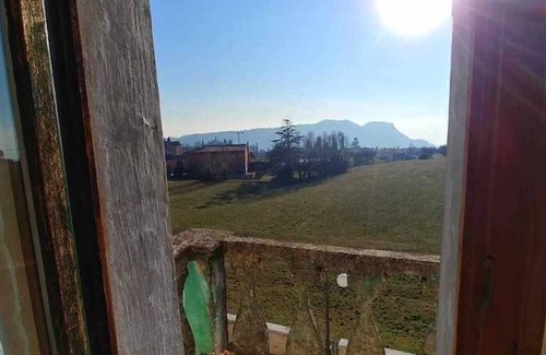 Costermano Apartment | Dimora Belvedere - rustic, lake view, Wifi