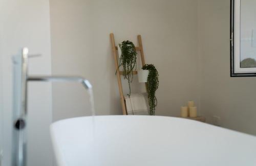 Mola di Bari Apartment | DIMORA CATERINA - Suite Apartments & Sea View