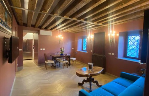 Dorsoduro Apartment | Dimora Contarini Charm Apartment on Grand Canal