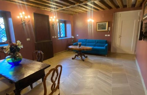 Dorsoduro Apartment | Dimora Contarini Charm Apartment on Grand Canal