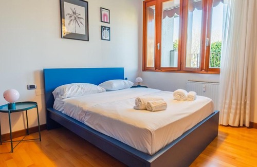 Sirmione Apartment | Dimora dei Colori - Italian Homing