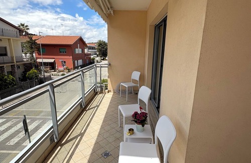 Giulianova Apartment | Dimorè - Three-room apartment 400 meters from the sea with parking included