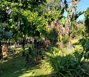 Wongaya Gede House | Dina Homestay