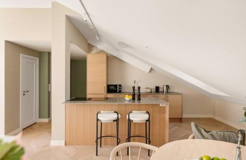 Grunerlokka Apartment | Dinbnb Apartments Grünerløkka I Penthouse with Private Rooftop I 2-Bedroom with Double Queen Room & 2 Bathrooms