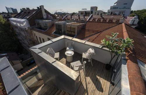 Grunerlokka Apartment | Dinbnb Apartments Grünerløkka I Penthouse with Private Rooftop I 2-Bedroom with Double Queen Room & 2 Bathrooms