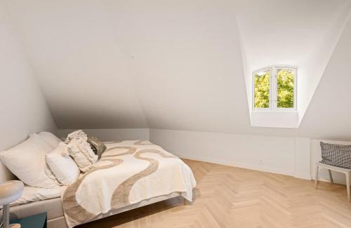 Grunerlokka Apartment | Dinbnb Apartments Grünerløkka I Penthouse with Private Rooftop I 2 Bedrooms & 2 Bathrooms