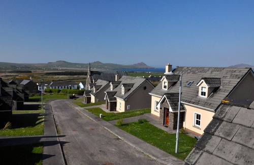Ballyferriter House | Dingle Peninsula: Beautiful house 'An Máimín' Ballyferriter, Dingle