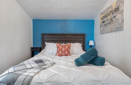 Drumheller House | Dino Cave l Walk to Downtown l Fire Pit & BBQ I TV