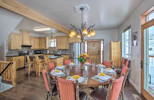 Sweetwater House | Dinosaur Point Lodge