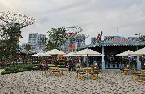 District 9 Apartment | Dinosaurs House - New apartment, Vinhome Grand Park-2BR,2WC, 5 guests