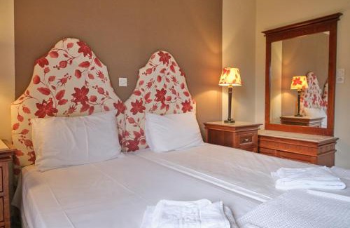 Raftis Hotel | Dione by Open City