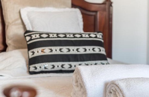 Parchal Bed & Breakfast | Dipti's