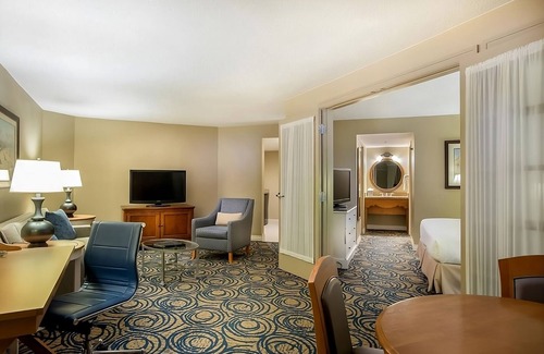 Brush - Stewarts Hotel | Direct Beach Access! Two City View Units, 2 Pools!