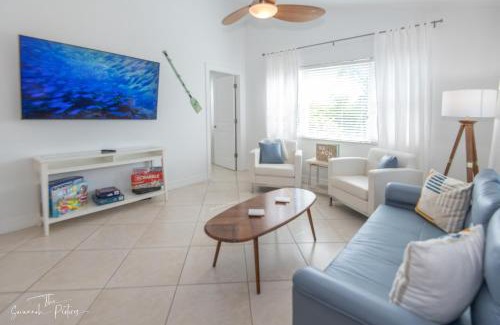 Fort Pierce Shores Villa | Direct Beach Access - 2BD - Limited-Time Specials!