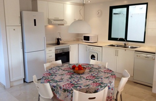 Molinell Apartment | DIRECT DEPARTURE TO THE BEACH - JUNE-JULY 14 NIGHTS AND YOU PAY 13 NIGHTS