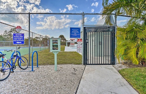 Central Naples Cottage | Direct Gulf Access + Lanai: Sunny Naples Home!