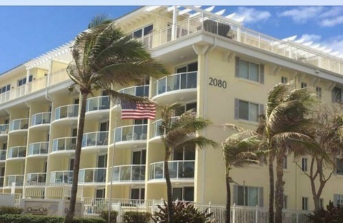 Deerfield Beach Condo | Direct OCEAN/Beach/Pool AWESOME AREA,VIEWS! Best Price for Direct Oceanfront!