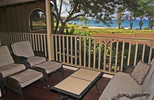 Maunaloa House | DIRECT OCEAN FRONT 1 bedroom On Kepuhi Beach…Sunny Westside.Sleeps 4