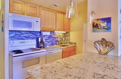 Honokowai Condo | Direct Ocean Front~Kaanapali Beach~West Maui Paradise Welcomes You!