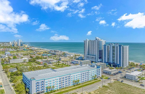 Downtown Myrtle Beach Apartment | Direct Ocean Front Studio Newly Renovated!