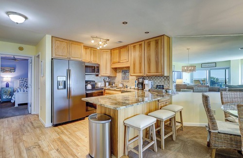 Folly Field Condo | Direct Oceanfront 2 BR Updated Luxury condo Bikes & Beach Gear Included