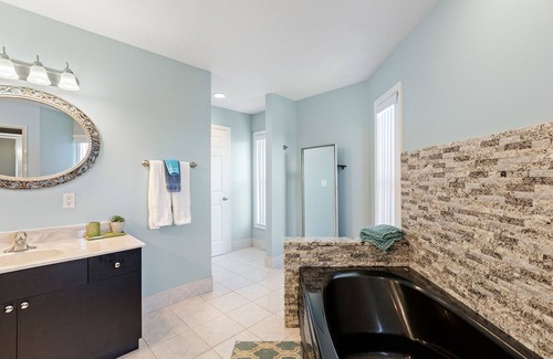 Melbourne Beach Resort | Direct Oceanfront Honeymoon Suite- Bonzer
