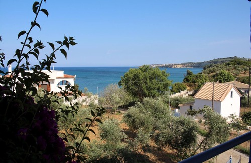 Pylos-Nestoras Apartment | Directly at the beach, in calm, rural environment - holiday apartment Messenia,