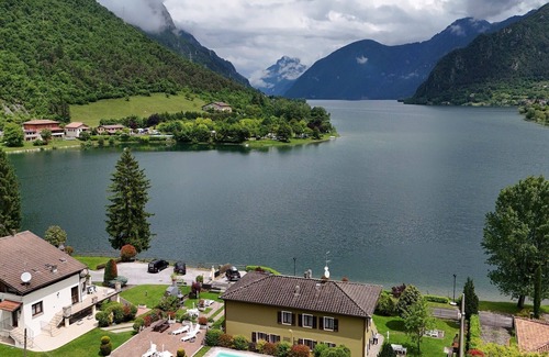 Idro Apartment | DIRECTLY ON THE BEACH/LAKE, apartment up to 4 people, pool and garden, Villa Soghetta type S2