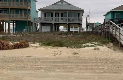 Freeport House | Directly on the beach with amazing Gulf & Bay views near fishing and adventures