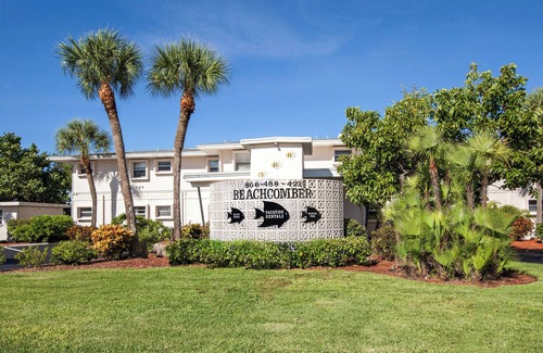 Golden Beach Condo | Directly on the Gulf - Unit 4 - 1 Bedroom - Ground Floor - Sleeps up to 6]