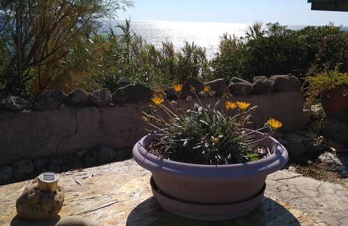 Ag. Georgios House | DIRECTLY ON THE SEA BEAUTIFUL APARTMENT for 2 to 4 guests