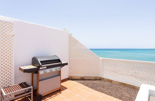 Bahia Calma House | Direkt am Meer: "Business Class Two" - einzigartiges Strandhaus in Alleinlage!