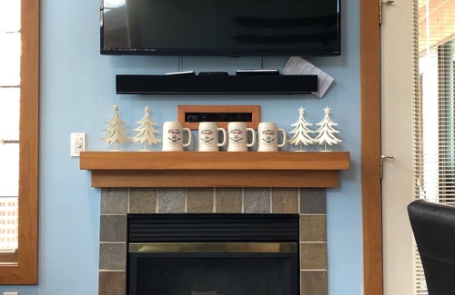 Boyne Falls Condo | Disciples Ridge, Boyneland run 150 ft away, 3 Bedroom, optional Lower unit
