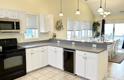 Wind Over Waves House | Discounted AMAZING SOUND FRONT HOUSE-on water, pool, hottub, elevator