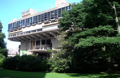 Recoleta Condo | DISCOUNTED Apt. in Recoleta, just one block from subway station!
