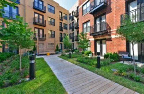 Radnor - Fort Myer Heights Apartment | Discounted NEW Listing in Arlington, VA near metro 1- free parking included
