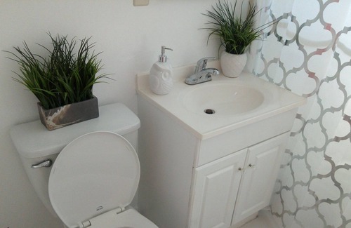 Lawndale House | Discounted Newly Model Home LAX Beaches Cozy Place