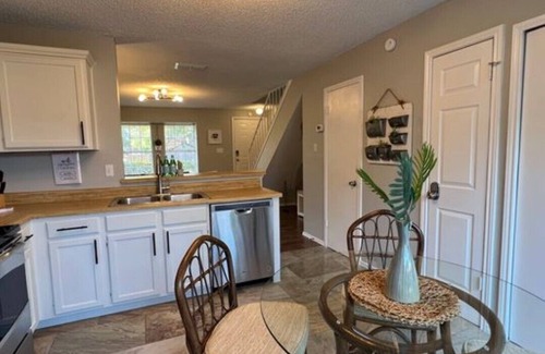 Northwest Crossing House | Discounted Relaxing Suite-Fast Wi-Fi-near SeaWorld & Six Flags