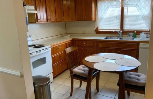 Elizabeth City House | Discounts Avail. Cozy 2 LVNG RM, Baths, Patios.