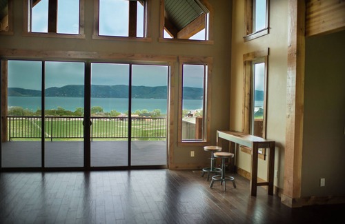 Garden City Cabin | Discounts for open dates this Aug! Splash Pad! Spectacular View!
