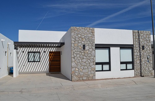 Southern Sonora Condo | Discover Paradise Just 2 Minutes Away: Your Cozy, Beachside Haven Awaits!